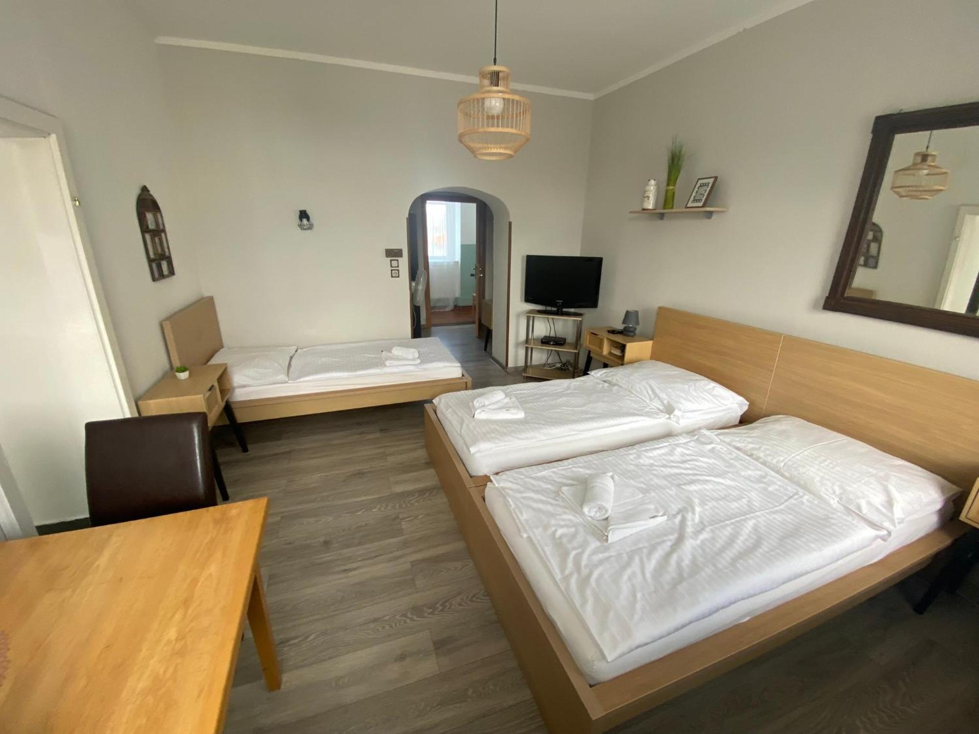 Pension Lizzi Vienna Exterior photo