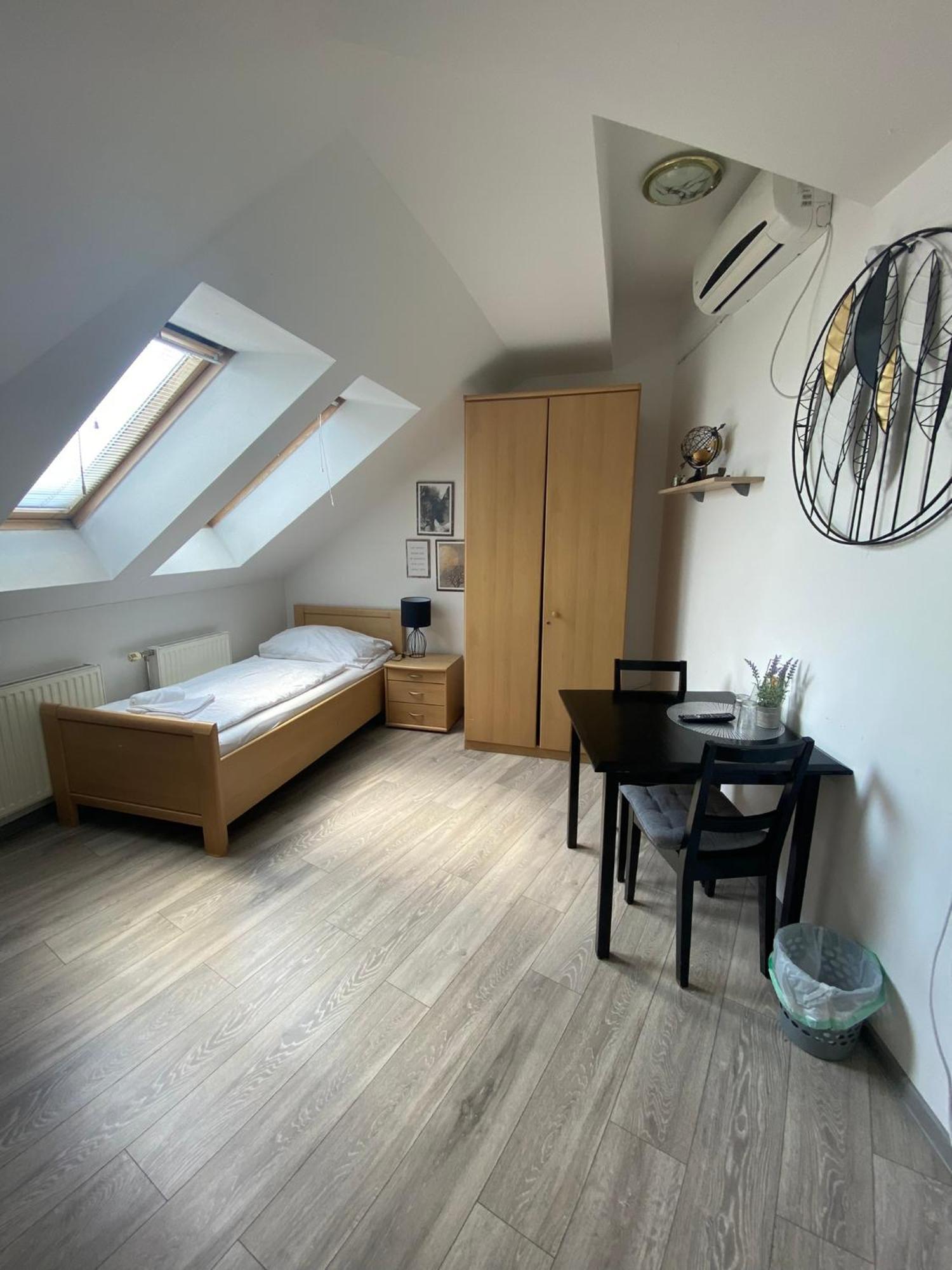 Pension Lizzi Vienna Exterior photo